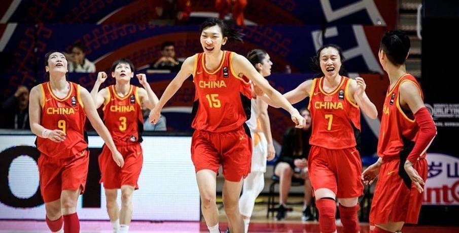 九游体育-山东女篮更新日常训练视频：热爱永不褪色，未来必定可期(高中女篮球员未来篇作文)