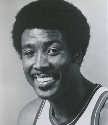 23岁生日快乐！NBA官方晒照为本内迪克特-马瑟林庆生(nba为姚明庆生)