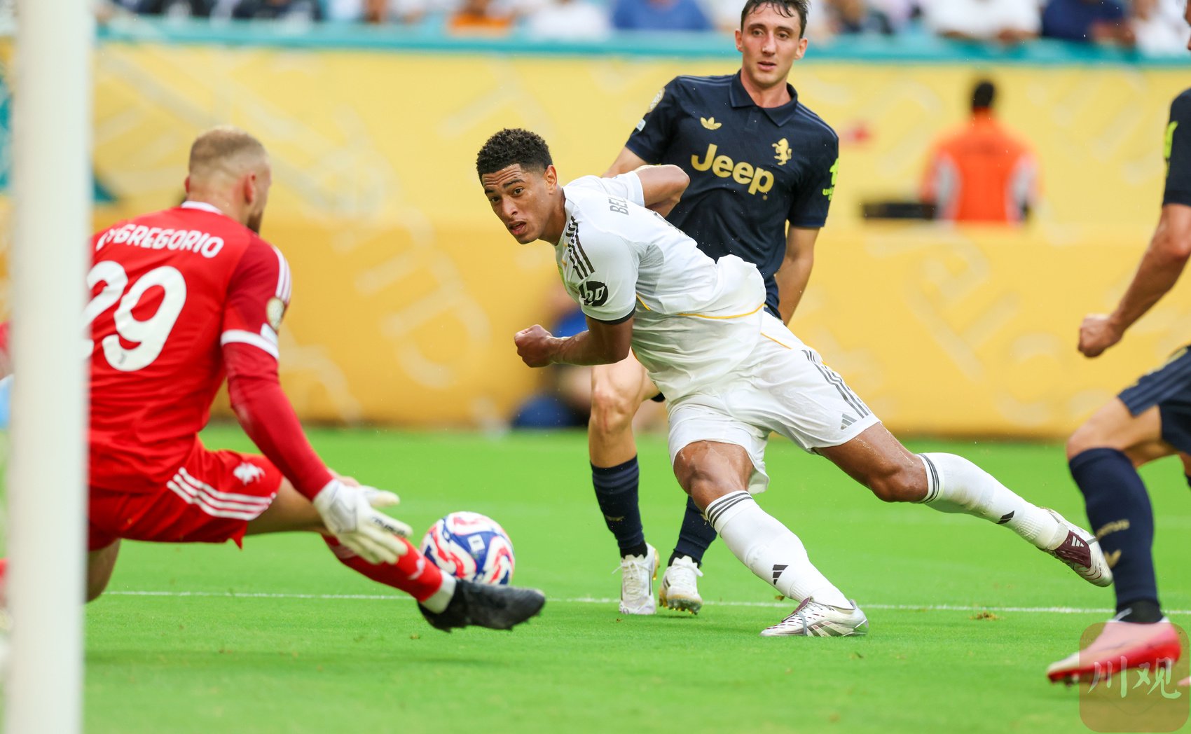 皇马1-0晋级！姆巴佩回归1战豪揽1313万世俱杯8强诞生7席(皇马世俱杯晋级历程)