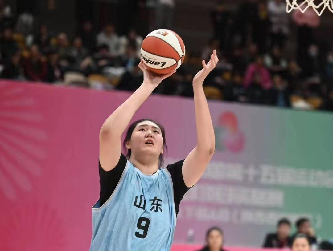 山东女篮更新日常训练视频：热爱永不褪色，未来必定可期(浙江女篮和山东女篮比赛)