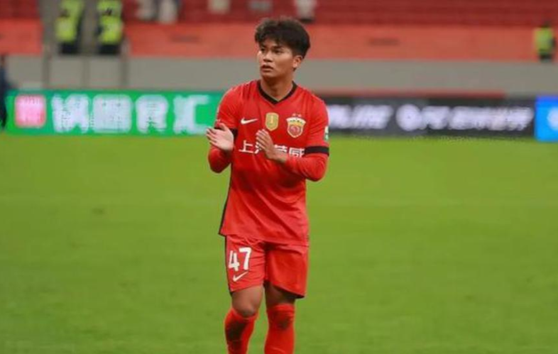 九游体育-曝19岁蒯纪闻入选国足！上交护照将踢东亚杯，已圈定50人初选名单的简单介绍