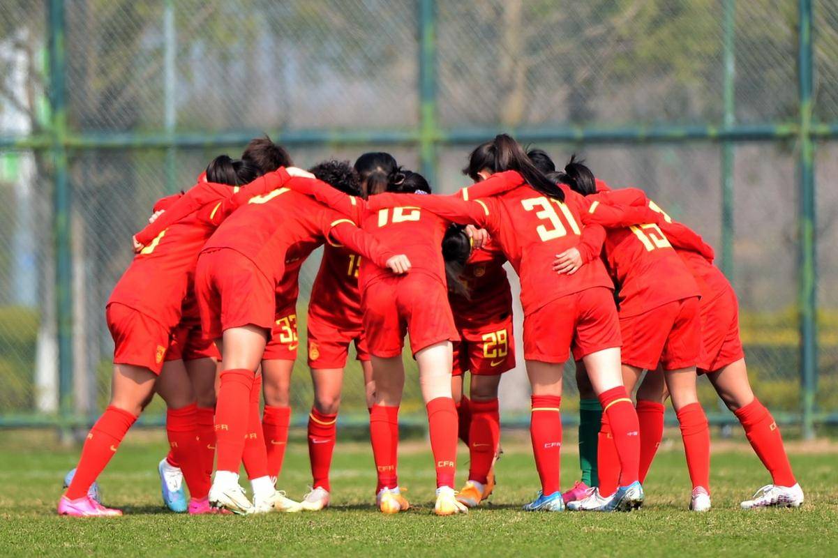 九游体育-关于女足比拼中，中国队员们表现出强大实力的信息